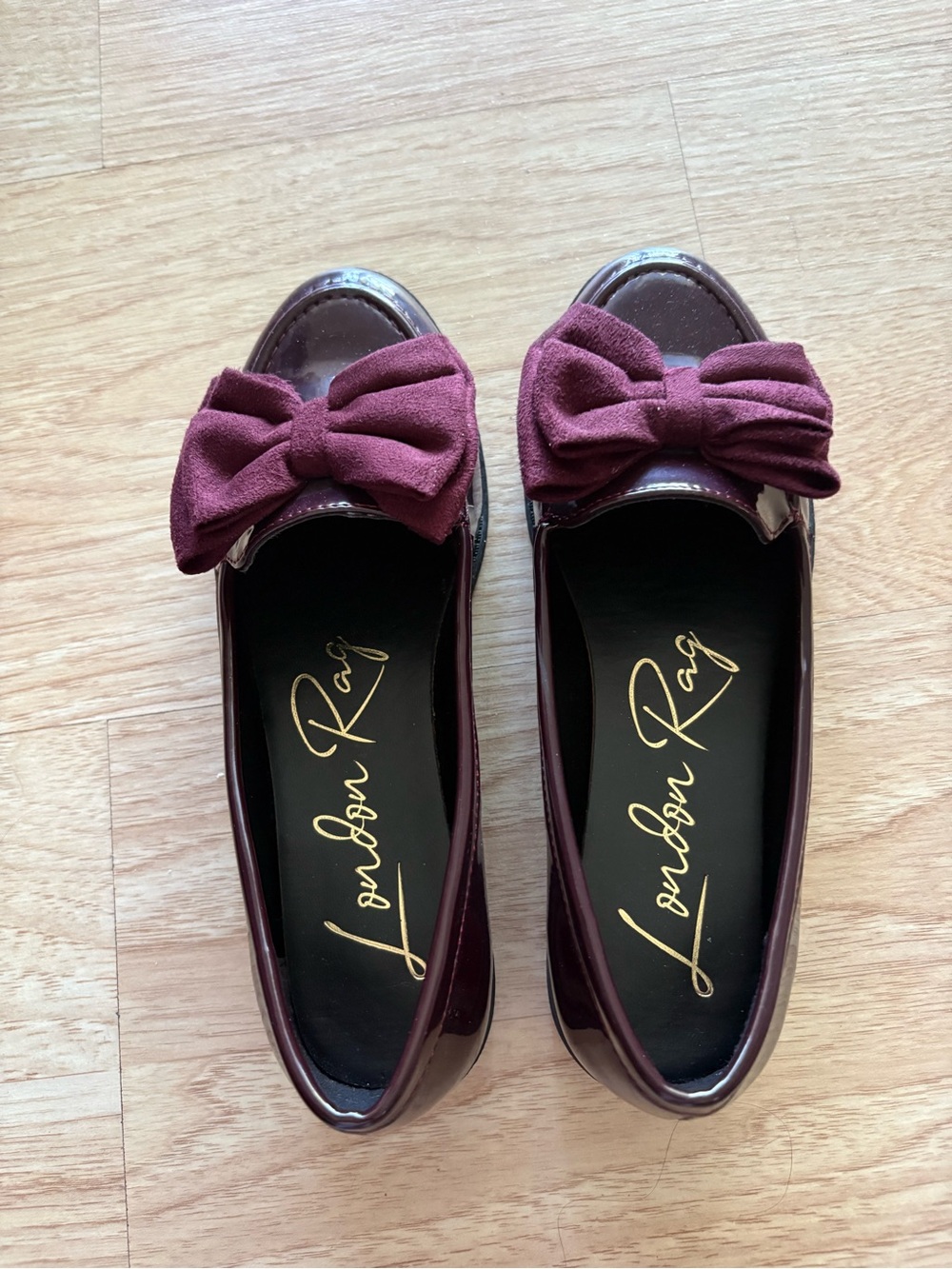 London Fog Burgundy Patent Loafers with Bow Accent